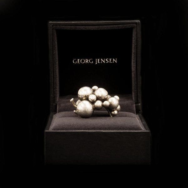 A Georg Jensen Moonlight Grapes sterling silver ring. Ringsize 55
