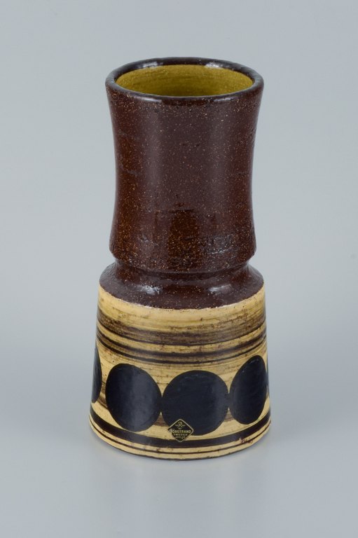 Olle Alberius for Rørstand, Atelje, hand-painted ceramic vase decorated with 
circles.