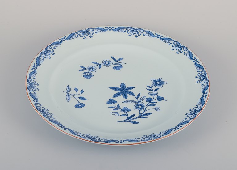 Rörstrand, Sweden, large round "Ostindia" platter in faience with flower motifs.