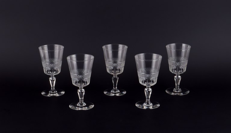 A set of five mouth-blown French red wine glasses in crystal glass.