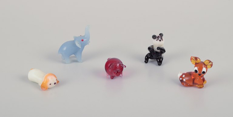 European glass artist. Five miniature animals in art glass.