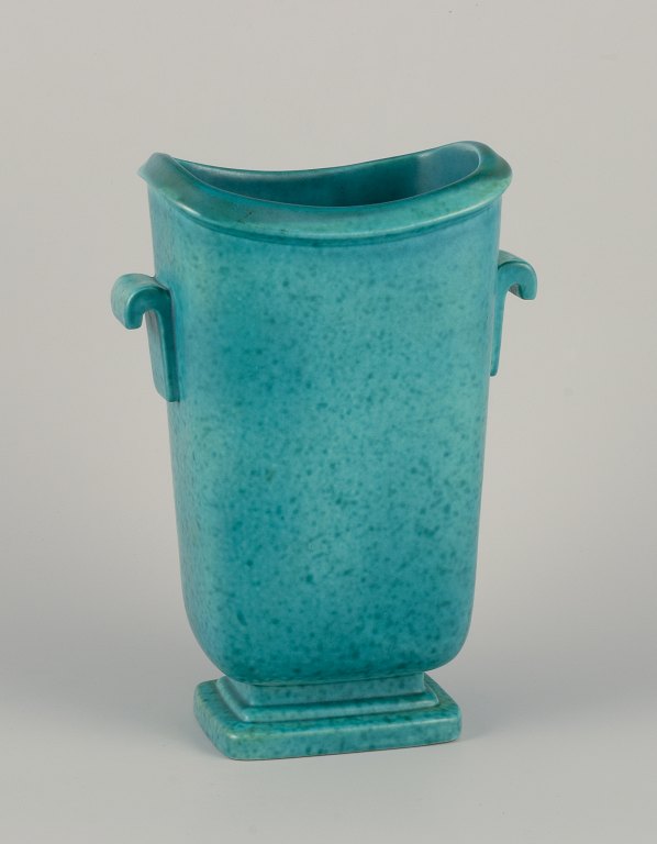 Wilhelm Kåge for Gustavsberg. Stor ”Argenta” vase med to hanke.