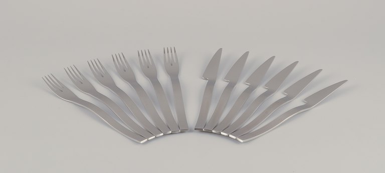 Gense, Sweden.
Fish cutlery for six people consisting of six knives and six forks.