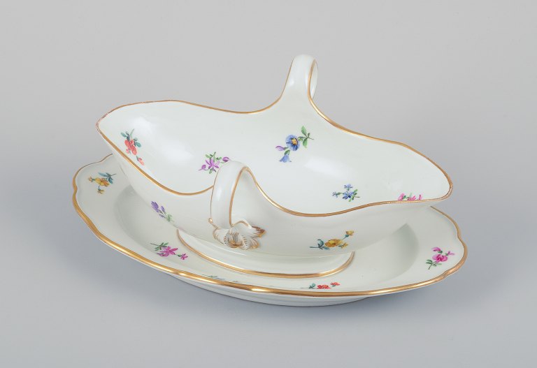 Meissen, Germany, sauce boat on foot.