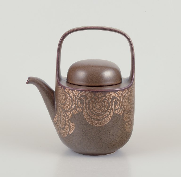 Timo Sarpaneva for Rosenthal. "Kaari" porcelain teapot.