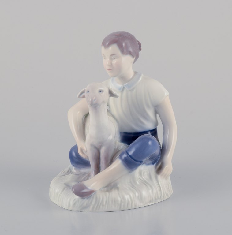 Bing og Grøndahl, porcelænsfigur af pige med lam.