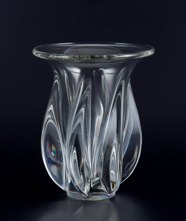 Daum, France. Art glass vase in crystal. Art Deco.