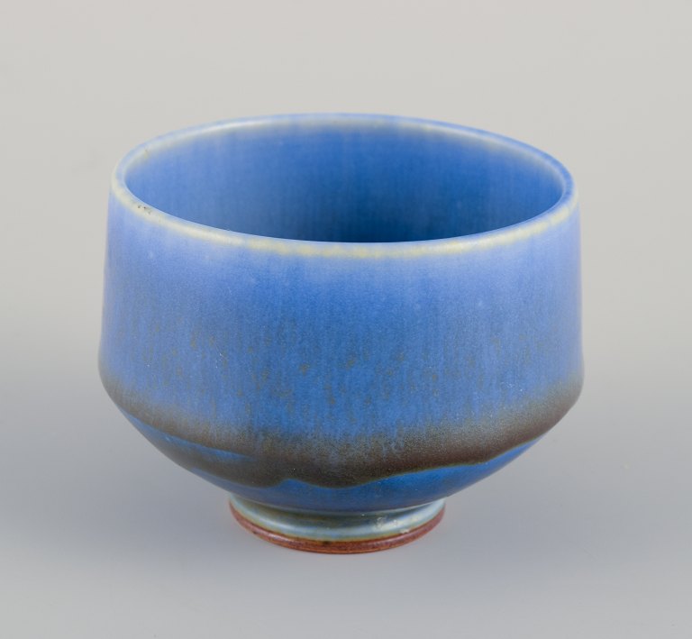 Berndt Friberg for Gustavsberg Studiohand.
Bowl in glazed ceramic.