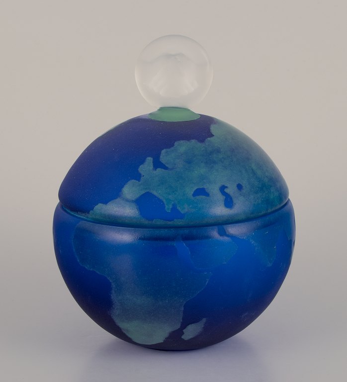 Johansfors Glasbruk, Sweden. Lidded jar in art glass. Globe design.