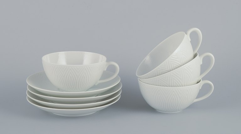 Axel Salto for Royal Copenhagen. Fire par tekopper i hvidt porcelæn.
