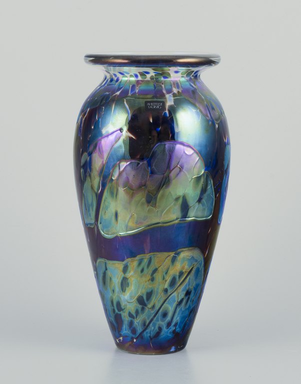 Ahlefeldt Laurvig, Danish glass artist.
Large unique art glass vase.