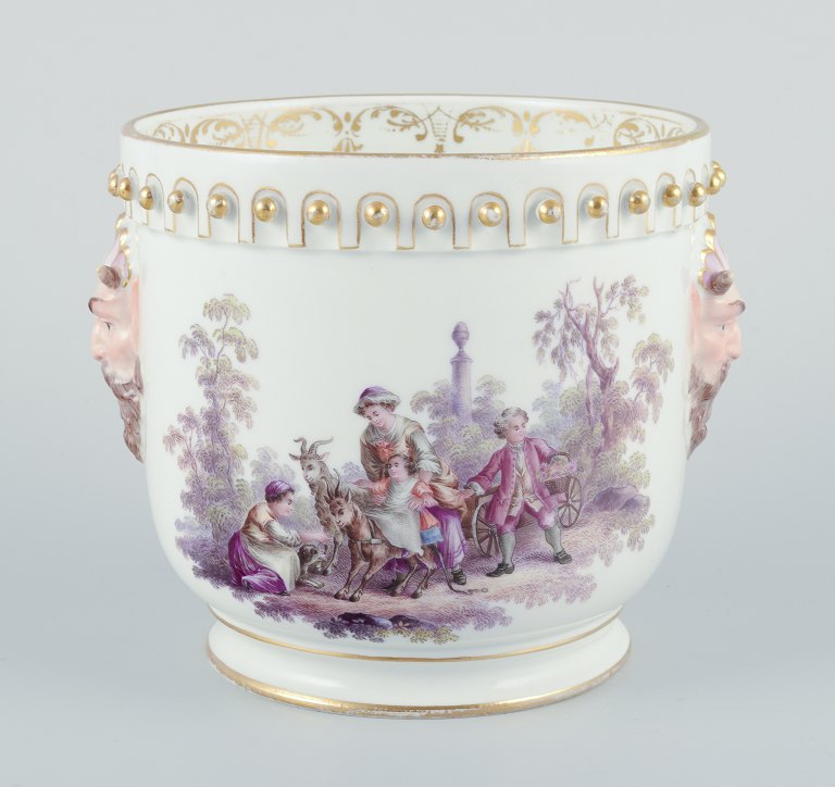 Antik Meissen urtepotteskjuler i porcelæn.