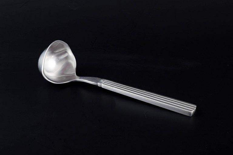 Georg Jensen, Bernadotte
Sterling sølv sauceske