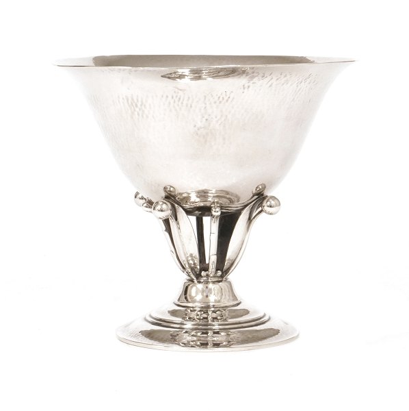 Georg Jensen opsats i sterlingsølv. Fremstillet 1933-44. #17B. H: 13cm. V: 301gr