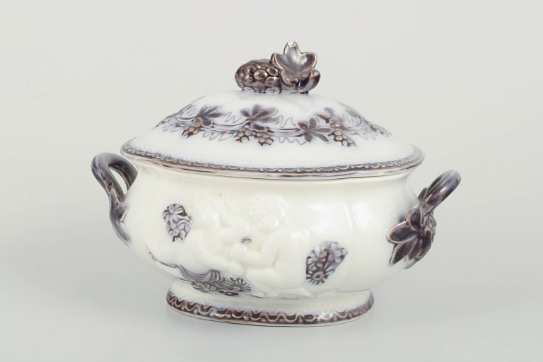 Gefle
Tureen “Mullbär”, c. 1880/90s.