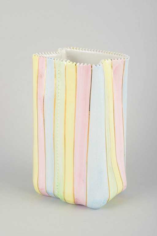 Svensk studiokeramiker
Vase “Mirror”, 1970/80’erne.
