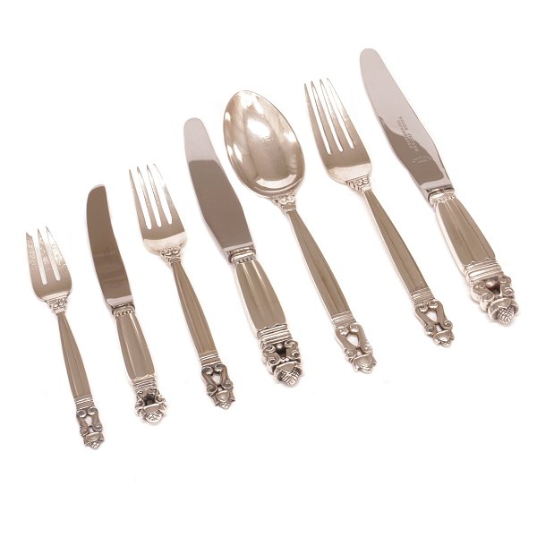 Georg Jensen Acorn sterlingsilver cutlery from 1933-44 for 12 persons. 96 Pieces