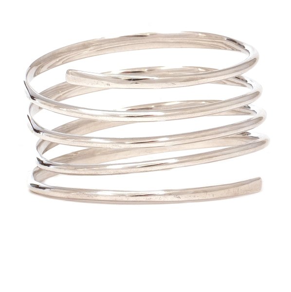 Oval Hans Hansen sterlingsilver bangle #297. Size: 62x65mm