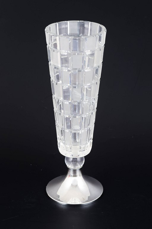 Aimo Okkolin for Riihimäen Lasi, “Ruuta” vase.