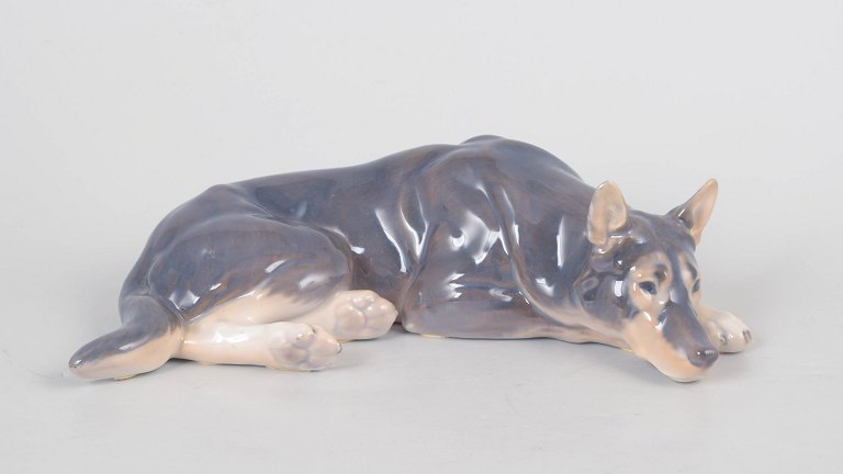 Bing & Grøndahl German Shepherd figurine no. 1789.