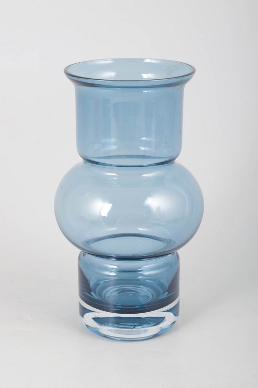 Tamara Aladin for Riihimäen Lasi, vase.