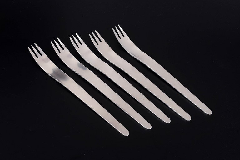 Arne Jacobsen for Georg Jensen, sæt med fem middagsgafler.